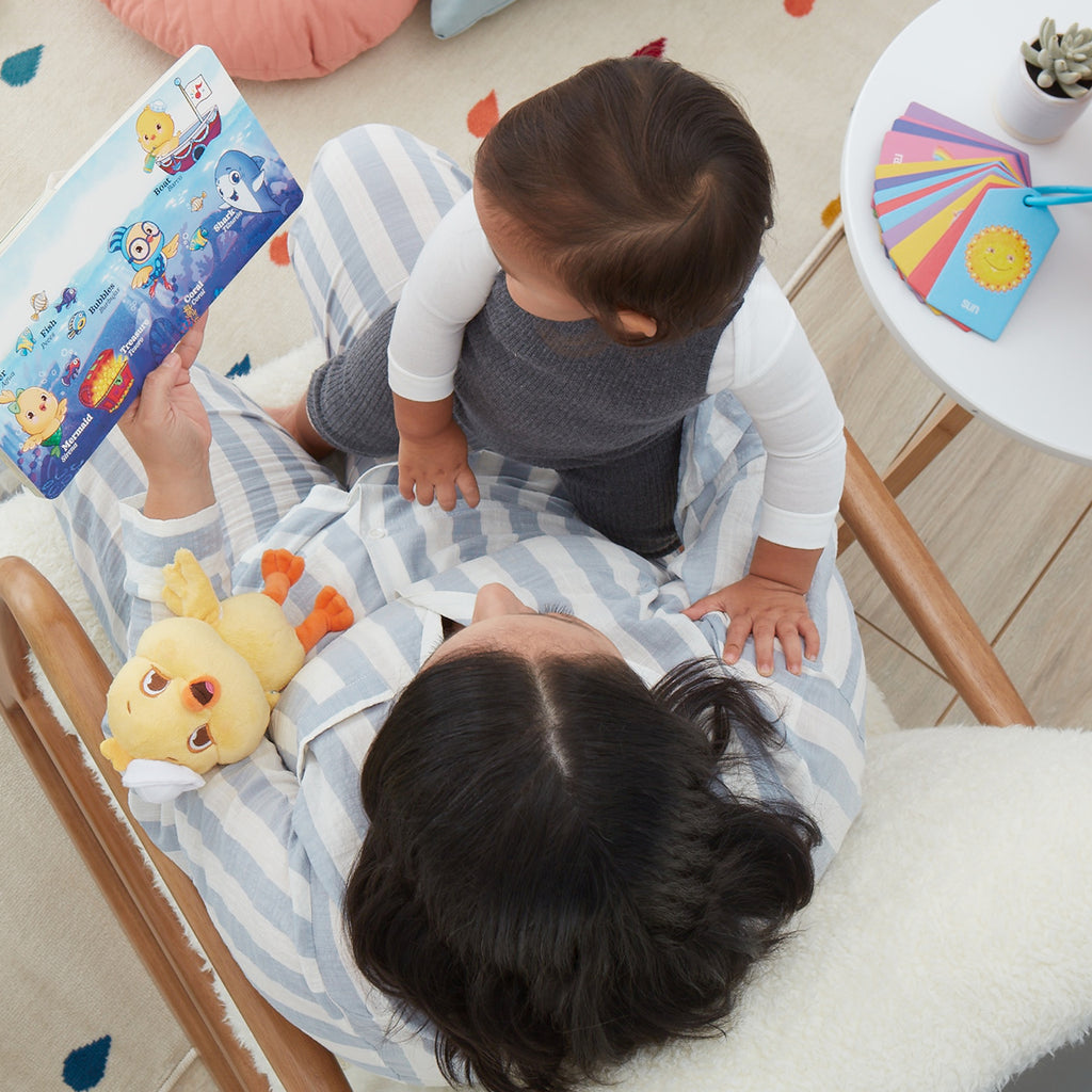 Bilingual First Words / Primeras Palabras On-the-Go Kit