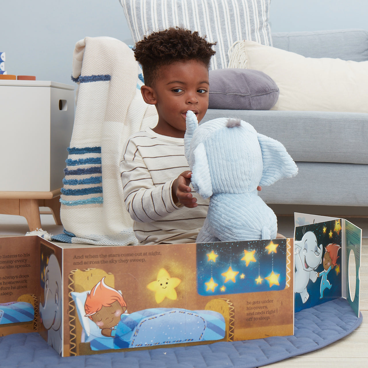 Pin Pon, Flip & Play Bilingual Book