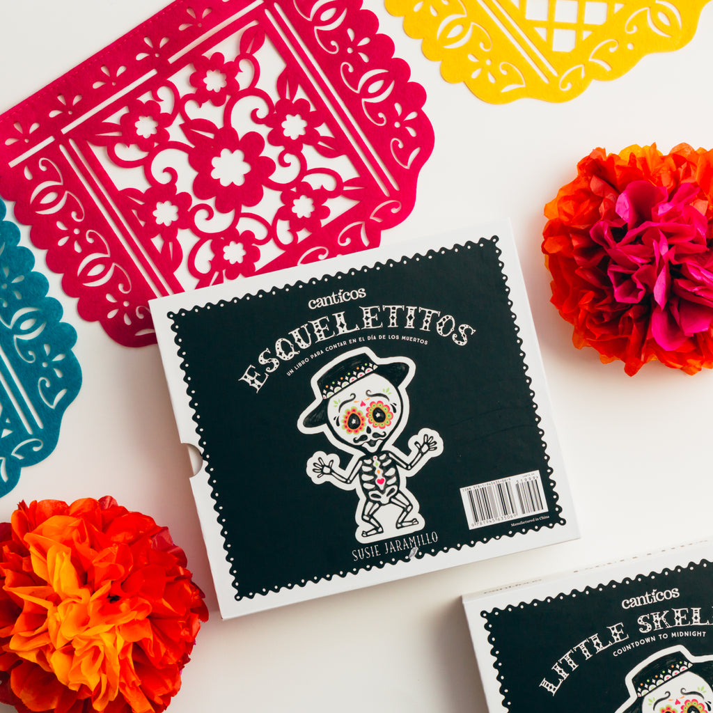 Little Skeletons / Esqueletitos - Reversible Bilingual Board Book